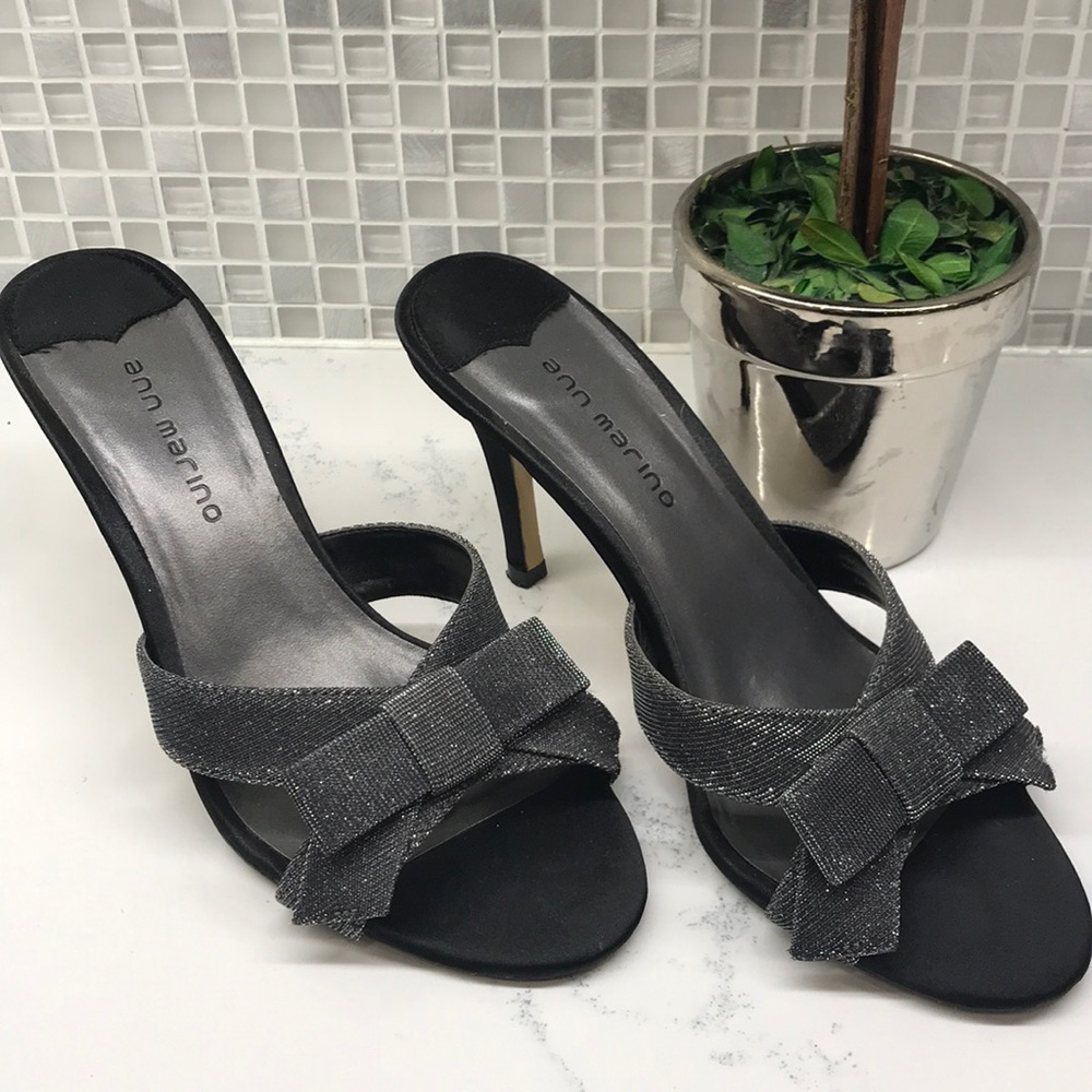 Ann Marino open toe bow slip on heels